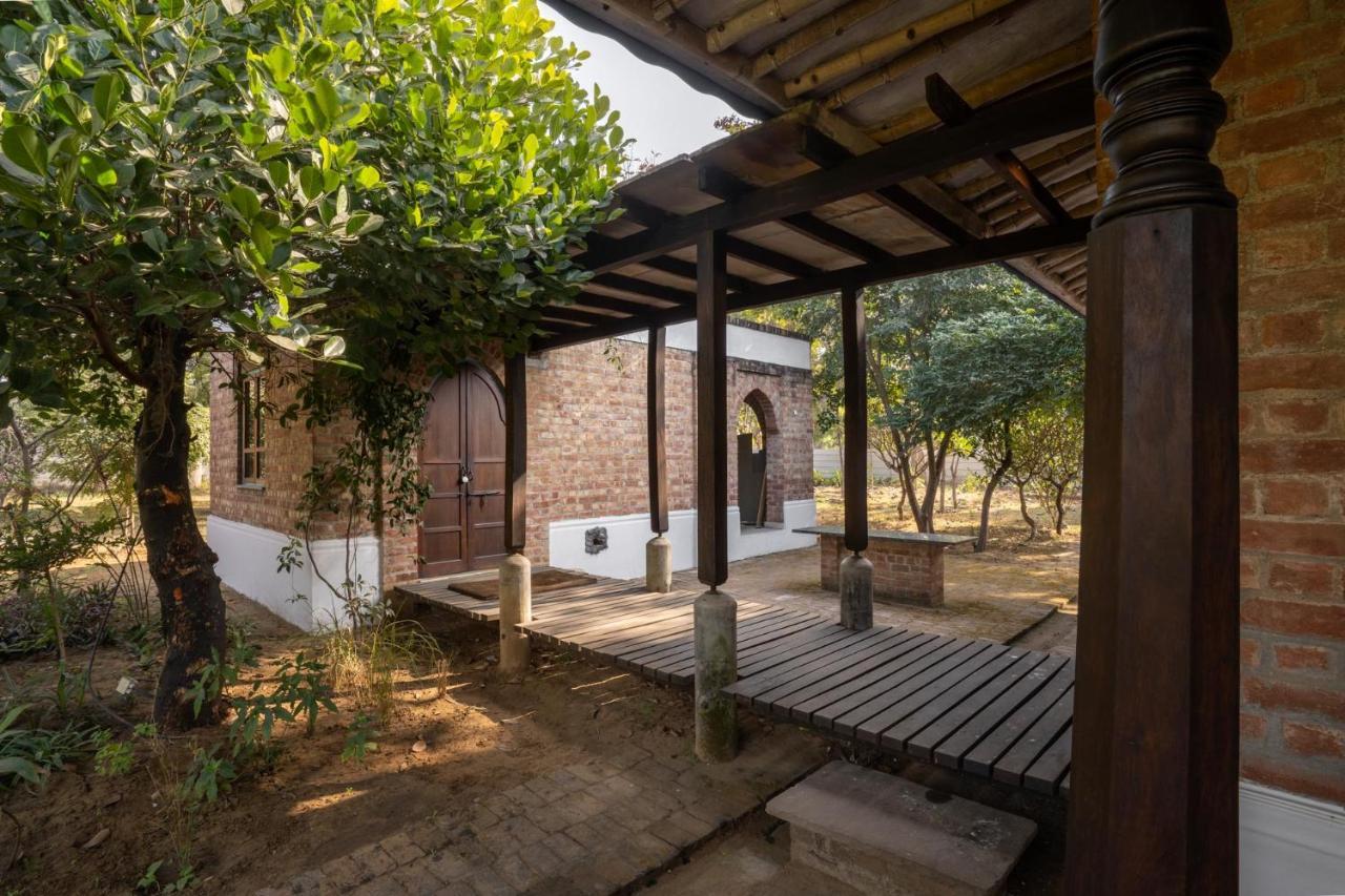 Lohonostays Bamboo House Sadhrana Bagh Gurgáon Kültér fotó